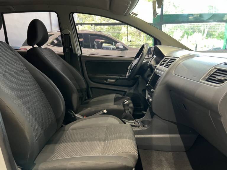 VOLKSWAGEN - FOX - 2019/2020 - Branca - R$ 59.900,00