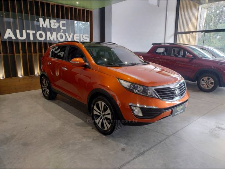 KIA MOTORS - SPORTAGE - 2013/2014 - Laranja - R$ 81.900,00