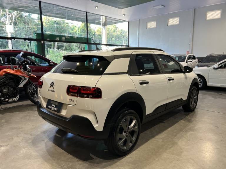 CITROËN - C4 CACTUS - 2022/2023 - Branca - R$ 79.900,00