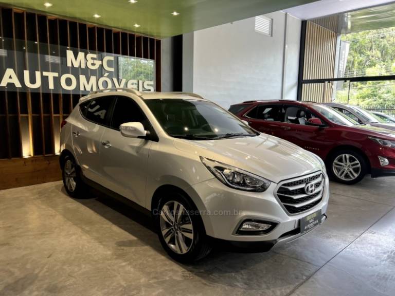 HYUNDAI - IX35 - 2015/2016 - Prata - R$ 79.900,00