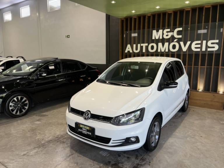 VOLKSWAGEN - FOX - 2019/2020 - Branca - R$ 59.900,00