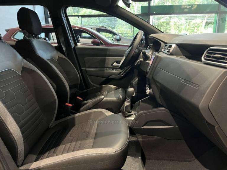 RENAULT - DUSTER - 2020/2021 - Marrom - R$ 91.900,00