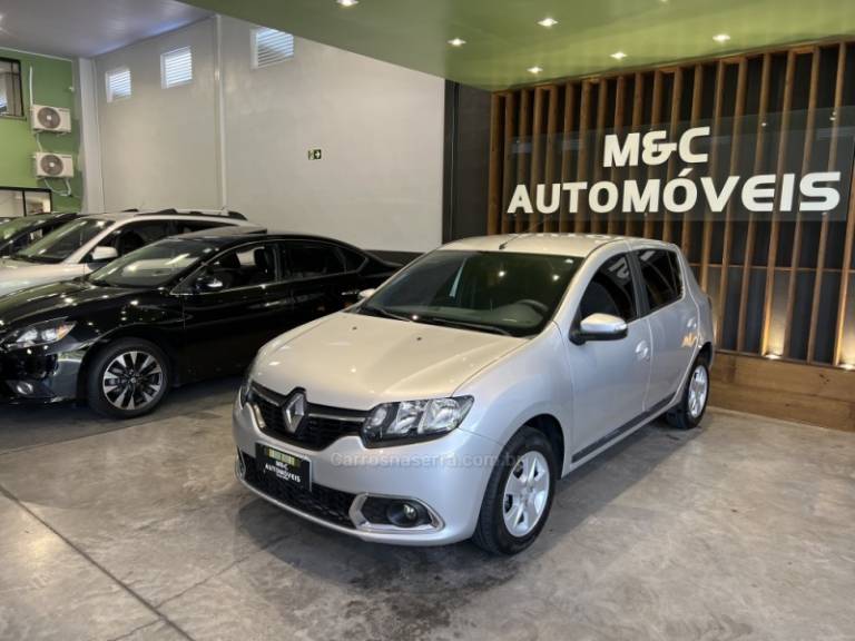RENAULT - SANDERO - 2018/2019 - Prata - R$ 43.900,00