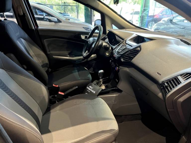 FORD - ECOSPORT - 2014/2015 - Vermelha - R$ 56.900,00