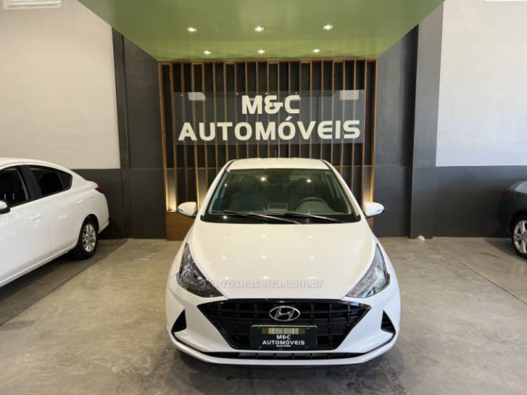 HYUNDAI - HB20S - 2022/2022 - Branca - R$ 63.900,00