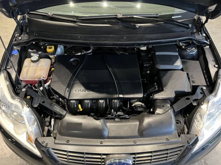 FORD - FOCUS - 2010/2011 - Preta - R$ 39.900,00