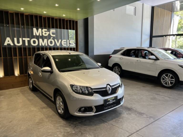 RENAULT - SANDERO - 2018/2019 - Prata - R$ 43.900,00