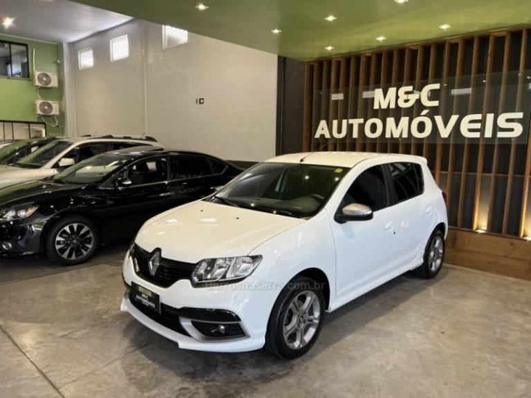 RENAULT - SANDERO - 2018/2019 - Branca - R$ 54.900,00