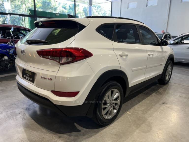 HYUNDAI - TUCSON - 2021/2022 - Branca - R$ 119.900,00