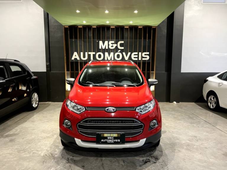 FORD - ECOSPORT - 2014/2015 - Vermelha - R$ 58.900,00