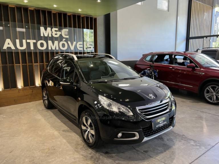 PEUGEOT - 2008 - 2015/2016 - Preta - R$ 56.900,00