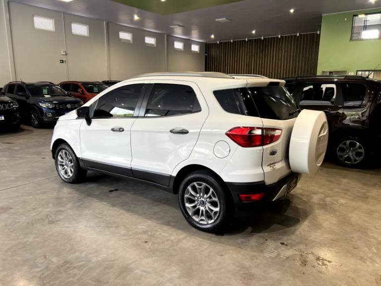 FORD - ECOSPORT - 2014/2015 - Branca - R$ 57.900,00