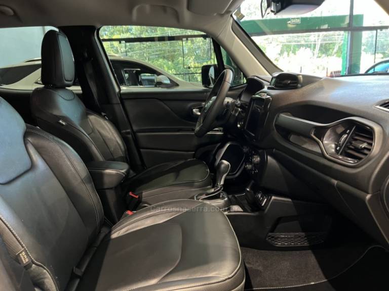 JEEP - RENEGADE - 2023/2023 - Branca - R$ 107.900,00
