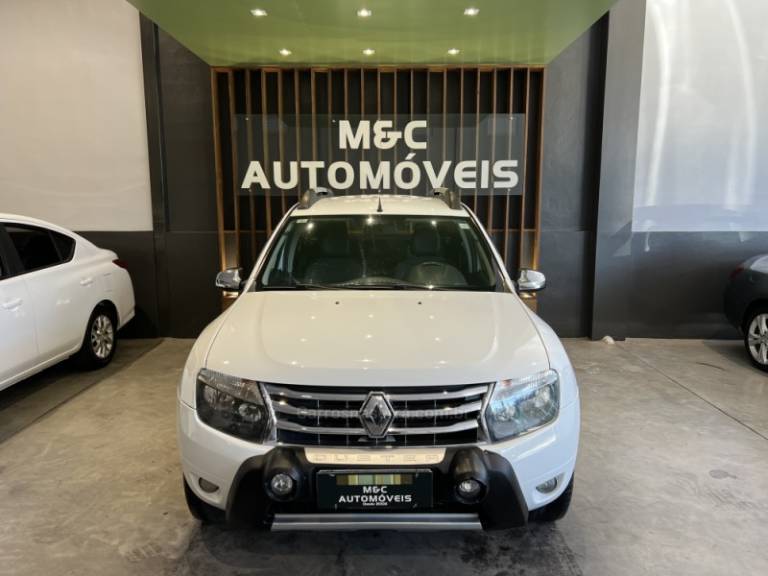 RENAULT - DUSTER - 2013/2014 - Branca - R$ 52.900,00