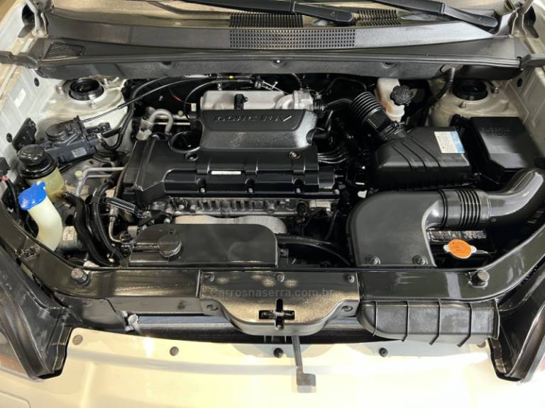 HYUNDAI - TUCSON - 2011/2012 - Prata - R$ 45.900,00