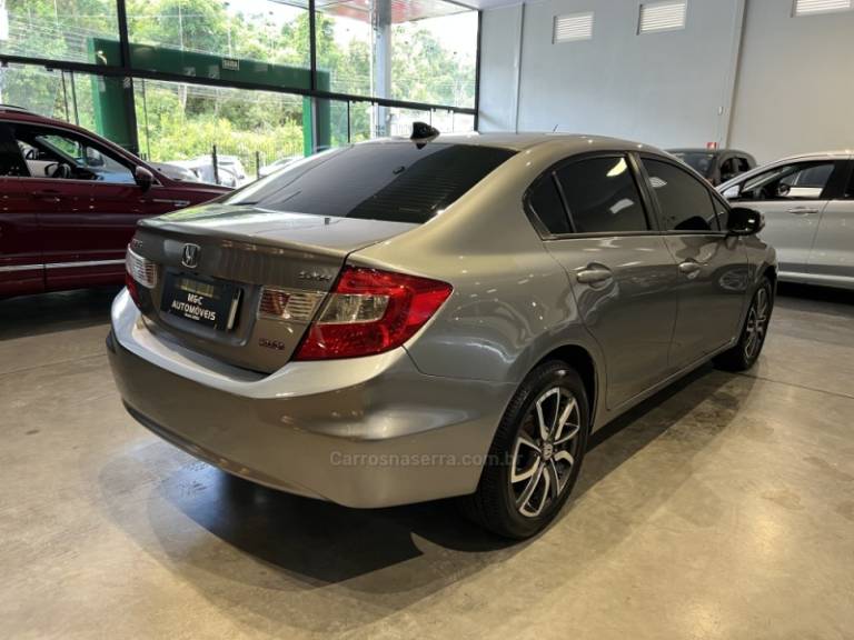 HONDA - CIVIC - 2014/2015 - Cinza - R$ 77.900,00