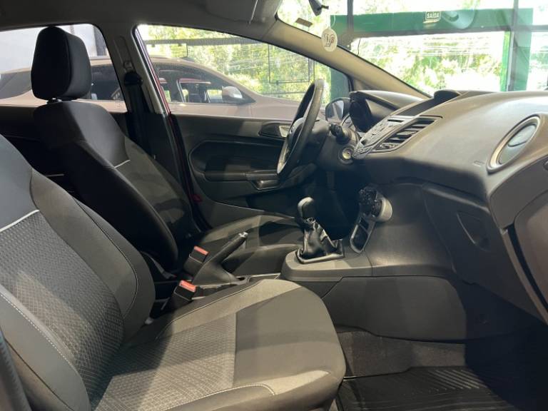 FORD - FIESTA - 2019/2019 - Vermelha - R$ 59.900,00