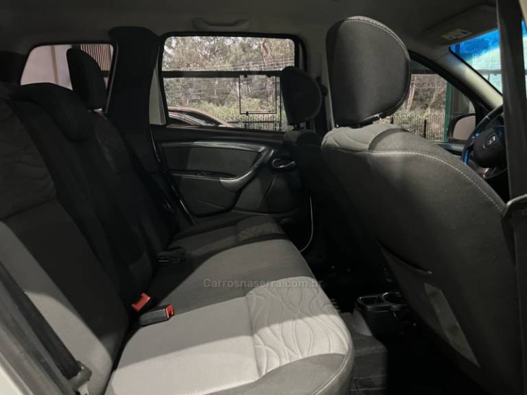RENAULT - DUSTER - 2013/2013 - Prata - R$ 49.900,00