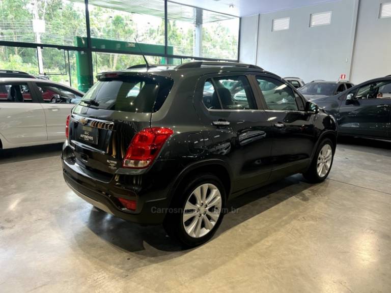 CHEVROLET - TRACKER - 2018/2018 - Cinza - R$ 89.900,00