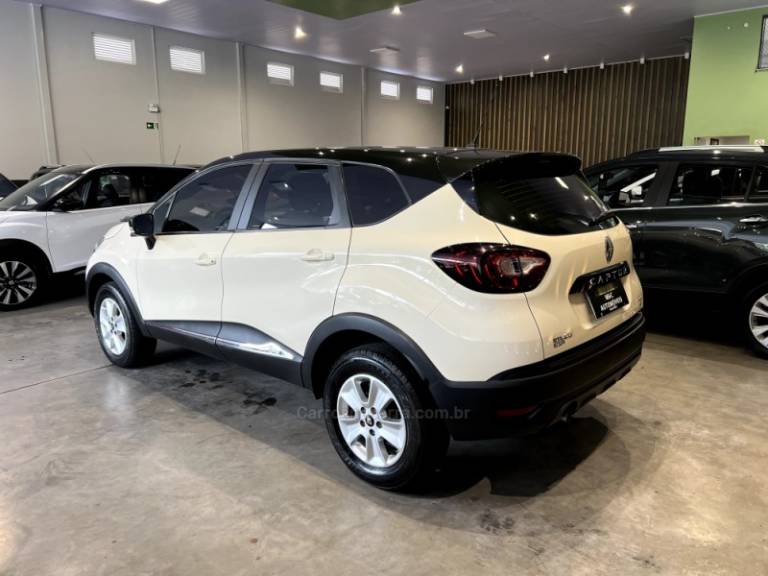 RENAULT - CAPTUR - 2019/2019 - Bege - R$ 69.900,00