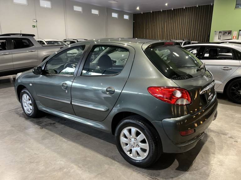 PEUGEOT - 207 - 2011/2012 - Cinza - R$ 24.900,00