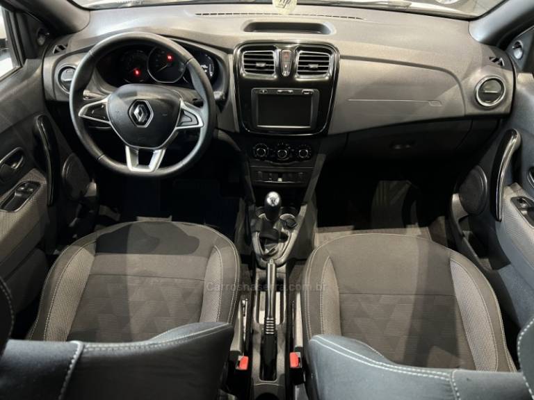RENAULT - SANDERO - 2021/2022 - Branca - R$ 57.900,00