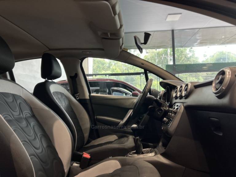 CITROËN - C3 - 2014/2015 - Cinza - R$ 39.900,00