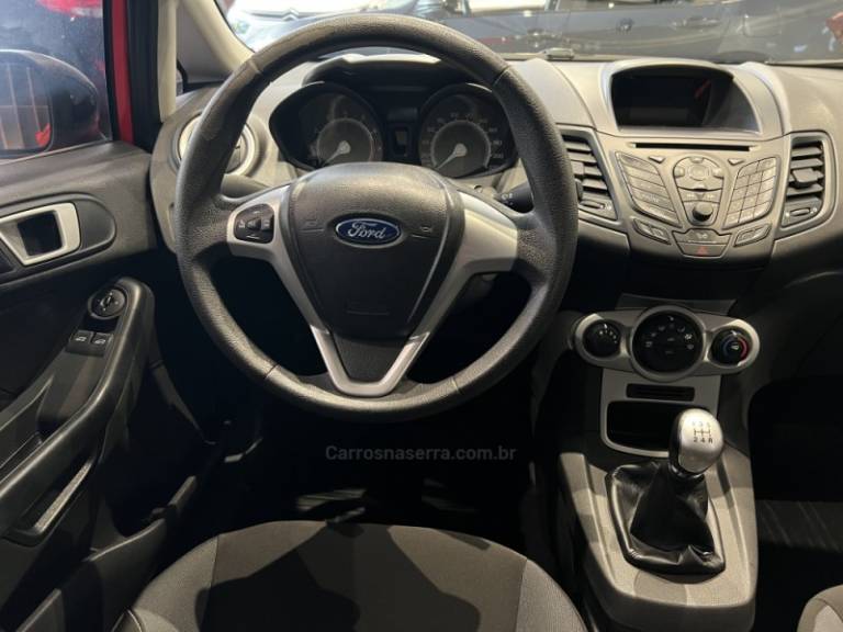 FORD - FIESTA - 2019/2019 - Vermelha - R$ 59.900,00