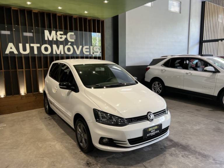 VOLKSWAGEN - FOX - 2019/2020 - Branca - R$ 59.900,00