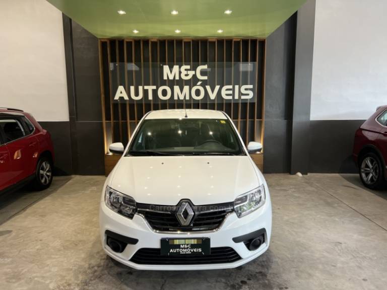 RENAULT - SANDERO - 2021/2022 - Branca - R$ 57.900,00