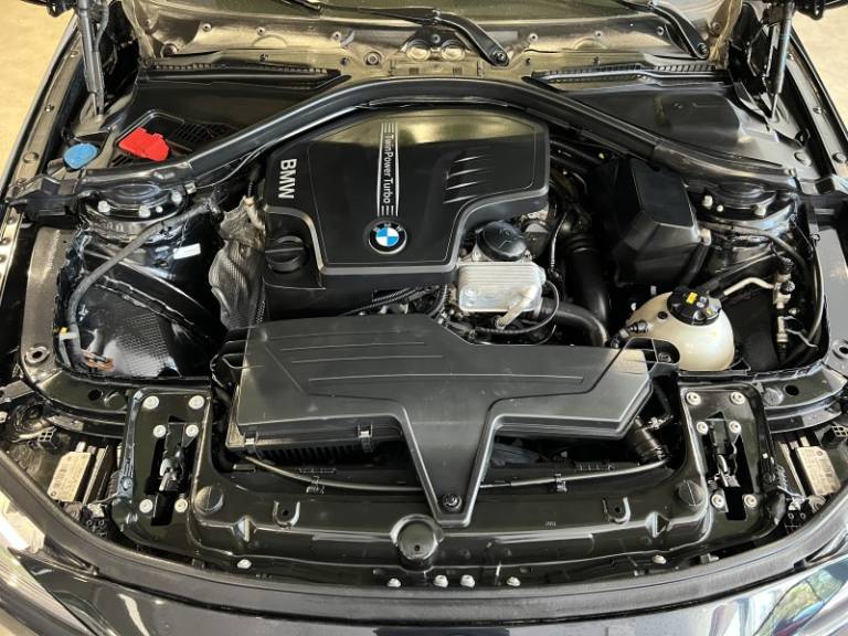 BMW - 320I - 2017/2017 - Preta - R$ 121.900,00