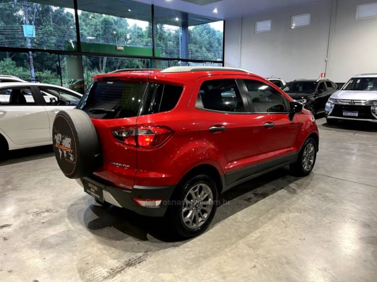 FORD - ECOSPORT - 2014/2015 - Vermelha - R$ 58.900,00