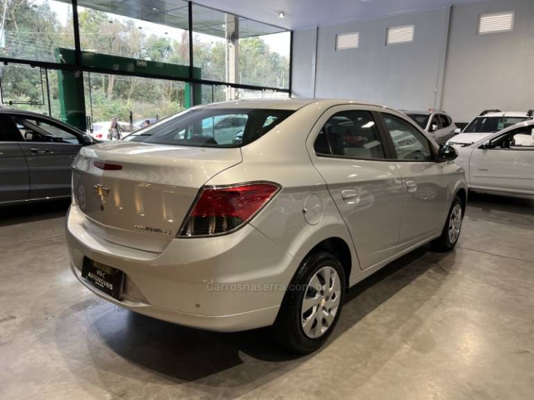 CHEVROLET - PRISMA - 2015/2016 - Prata - R$ 51.900,00