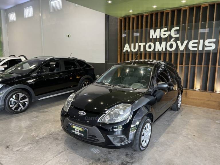 FORD - KA - 2012/2013 - Preta - R$ 28.900,00