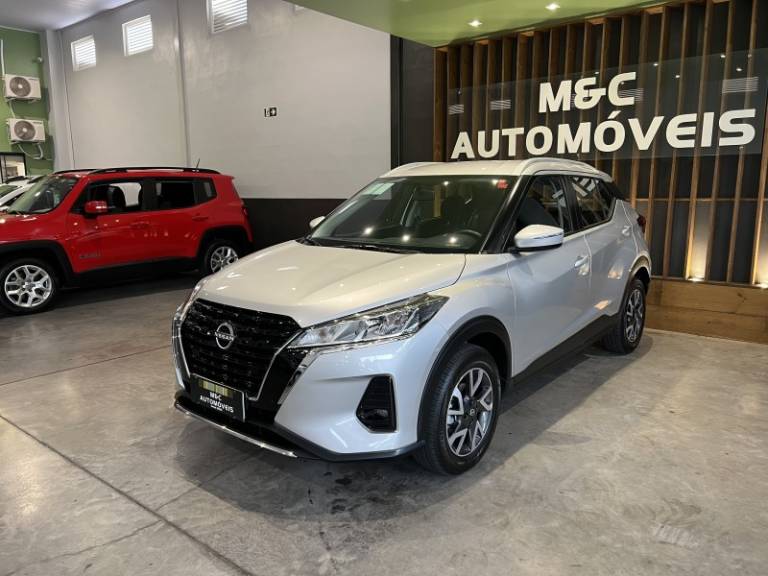 NISSAN - KICKS - 2024/2024 - Prata - R$ 105.900,00