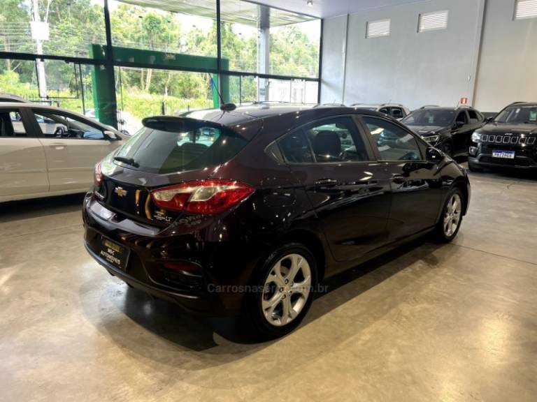 CHEVROLET - CRUZE - 2017/2017 - Vinho - R$ 81.900,00