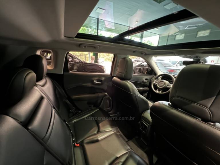 JEEP - COMPASS - 2020/2021 - Preta - R$ 119.900,00