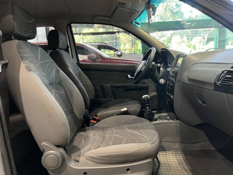 FIAT - STRADA - 2012/2013 - Prata - R$ 53.900,00