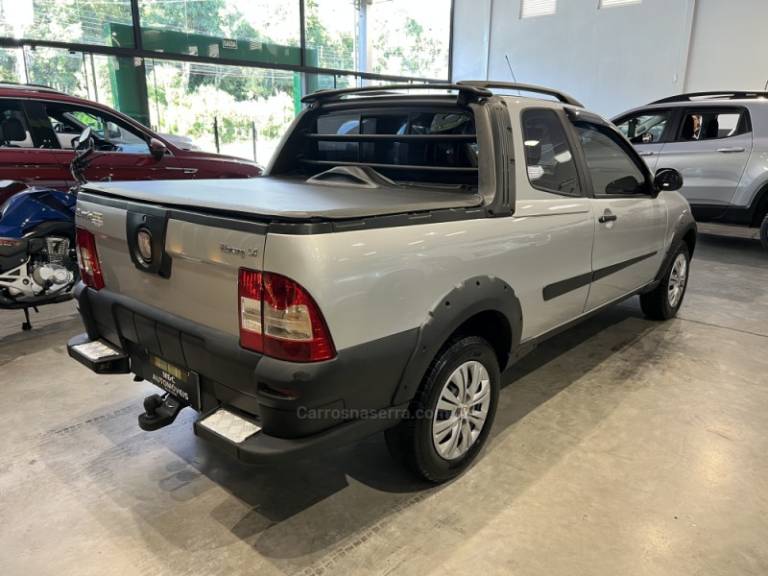 FIAT - STRADA - 2012/2013 - Prata - R$ 53.900,00