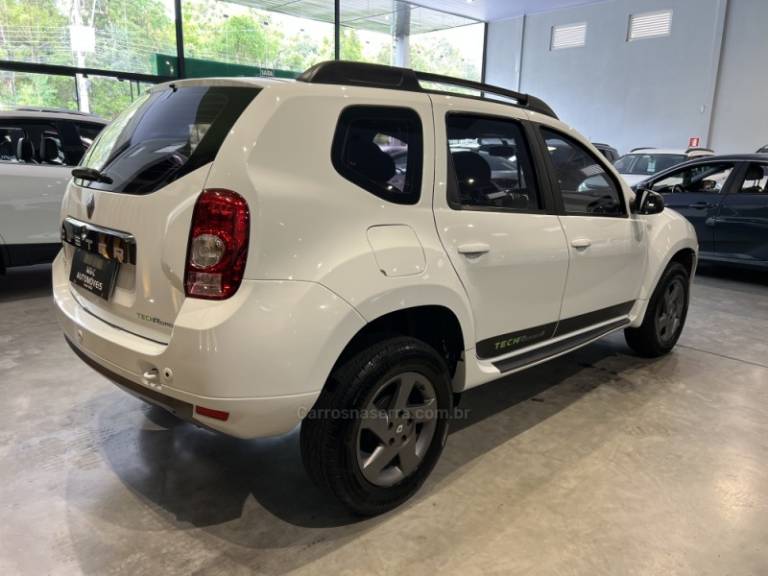 RENAULT - DUSTER - 2014/2015 - Branca - R$ 53.900,00