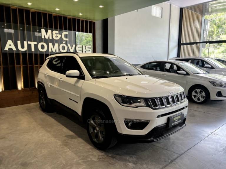 JEEP - COMPASS - 2017/2018 - Branca - R$ 94.900,00