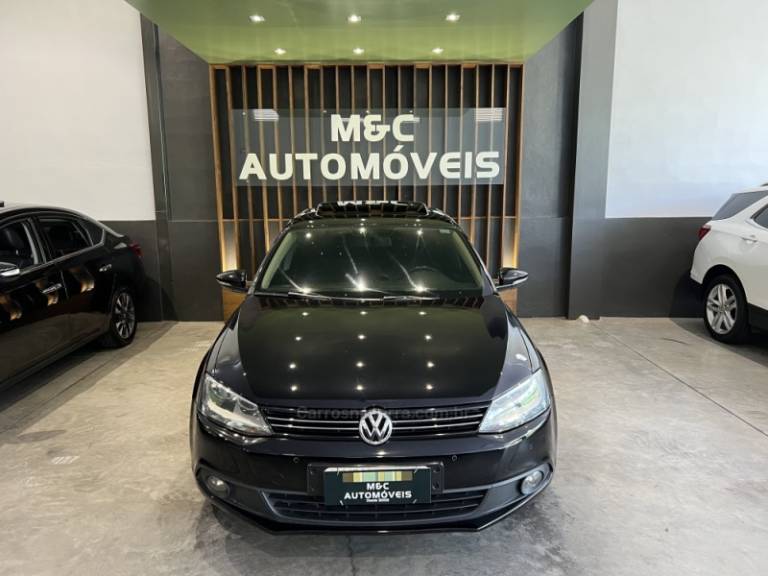VOLKSWAGEN - JETTA - 2013/2013 - Preta - R$ 66.900,00