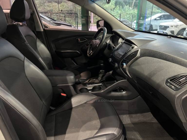 HYUNDAI - IX35 - 2018/2019 - Prata - R$ 89.900,00