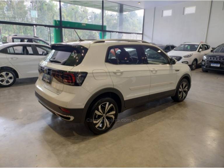 VOLKSWAGEN - T-CROSS - 2021/2021 - Branca - R$ 121.900,00