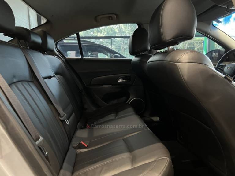 CHEVROLET - CRUZE - 2014/2014 - Prata - R$ 59.900,00