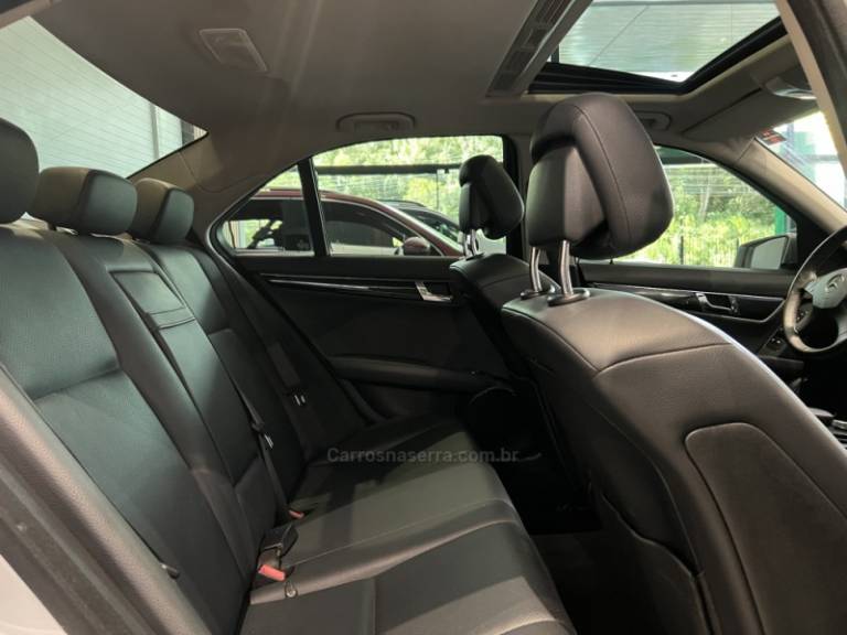MERCEDES-BENZ - C 180 K - 2010/2010 - Prata - R$ 54.900,00