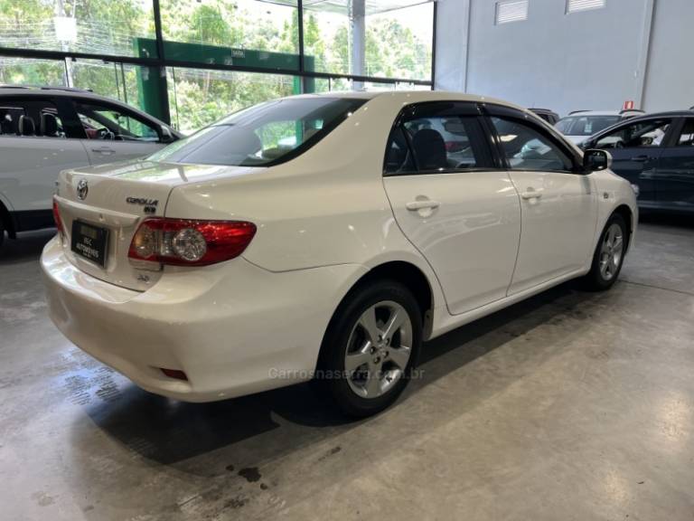 TOYOTA - COROLLA - 2012/2013 - Branca - R$ 65.900,00