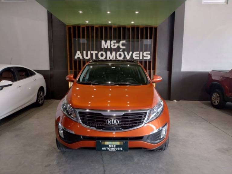 KIA MOTORS - SPORTAGE - 2013/2014 - Laranja - R$ 81.900,00