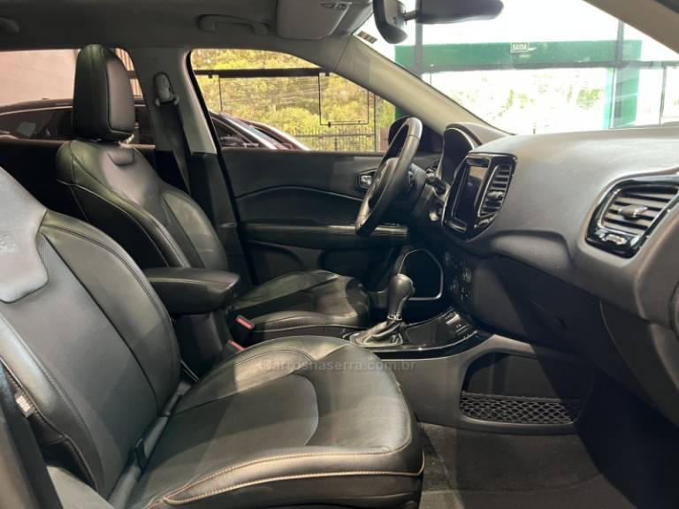 JEEP - COMPASS - 2020/2021 - Preta - R$ 119.900,00