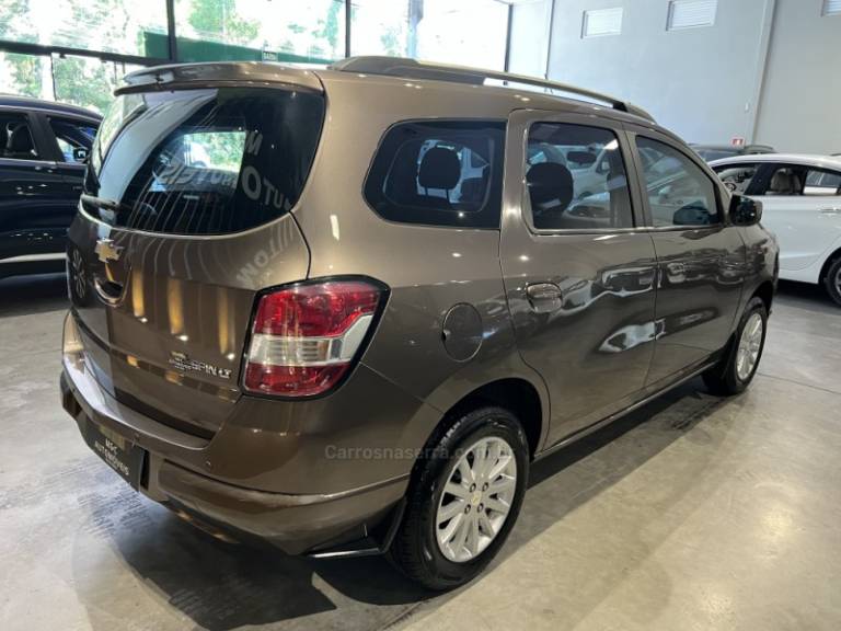 CHEVROLET - SPIN - 2016/2016 - Cinza - R$ 48.900,00